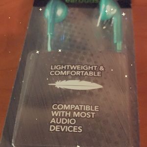 Turquoise colored earbuds! iPhone not compatible